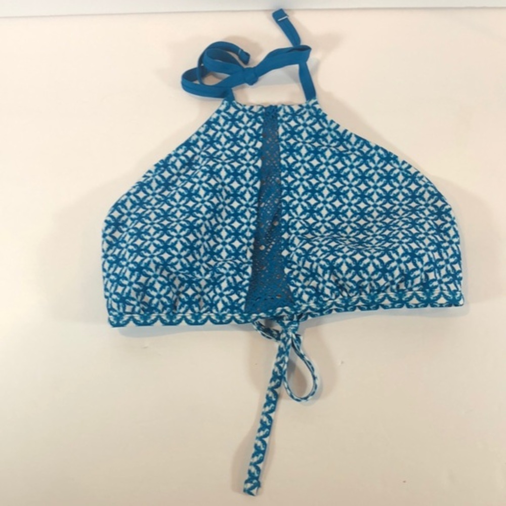 NWOT Mossimo Crochet Detail Bikini Top  D/DD PLUS SIZE New